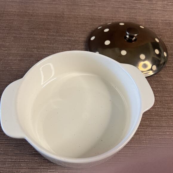 Ciroa “Celebrate Christmas” Brie Baker – Stoneware Cheese Dish – Bronze Lid dots - Picture 5 of 6